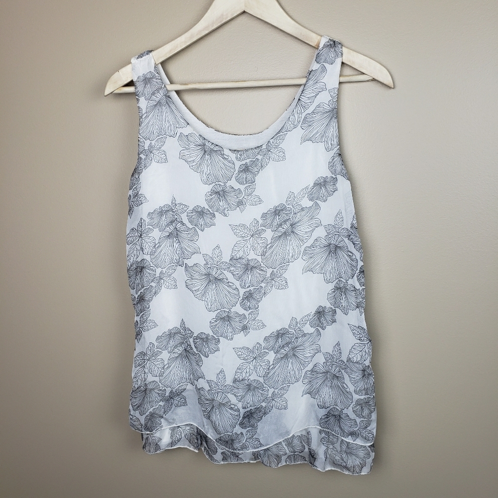 NWT Giusy Flowy Floral 100% Silk Blouse, Size M